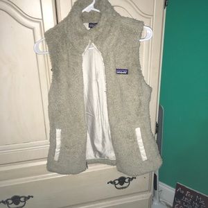 Patagonia size small fuzzy vest